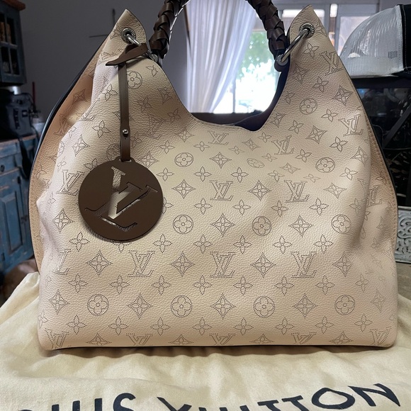 Louis Vuitton Cream Monogram Hobo Bag - Picture 1 of 14
